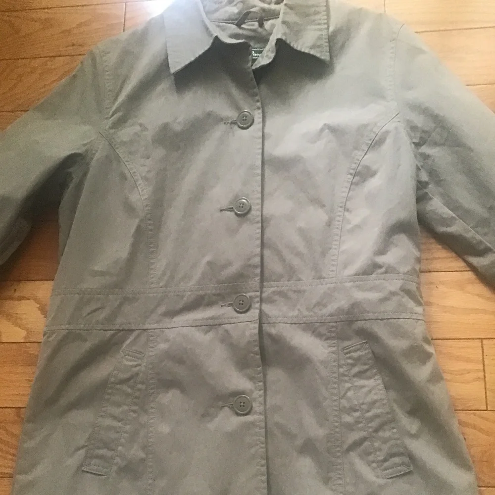 Spring coat - Picture 15 of 16